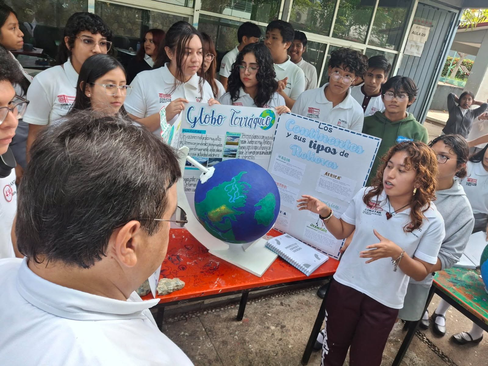 Exponen saberes sobre la Tierra
