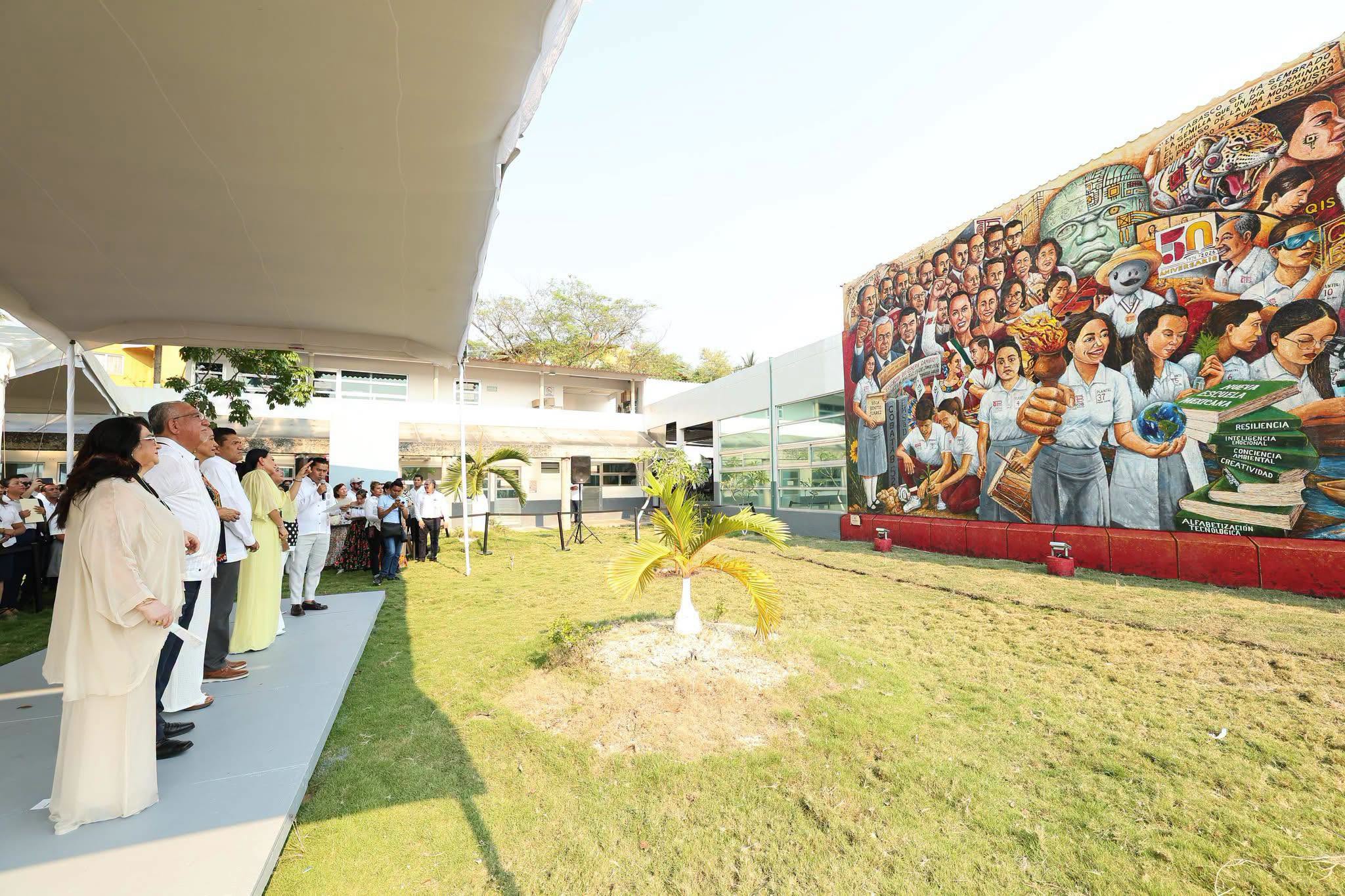 Encabeza el gobernador Javier May Rodríguez develación de placa conmemorativa e inauguración de mural por el 50 aniversario del COBATAB.
